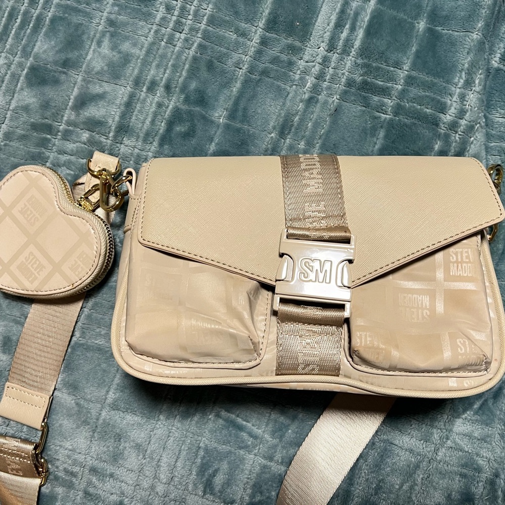 Steve Madden Beige Crossbody Bag with Heart Pouch